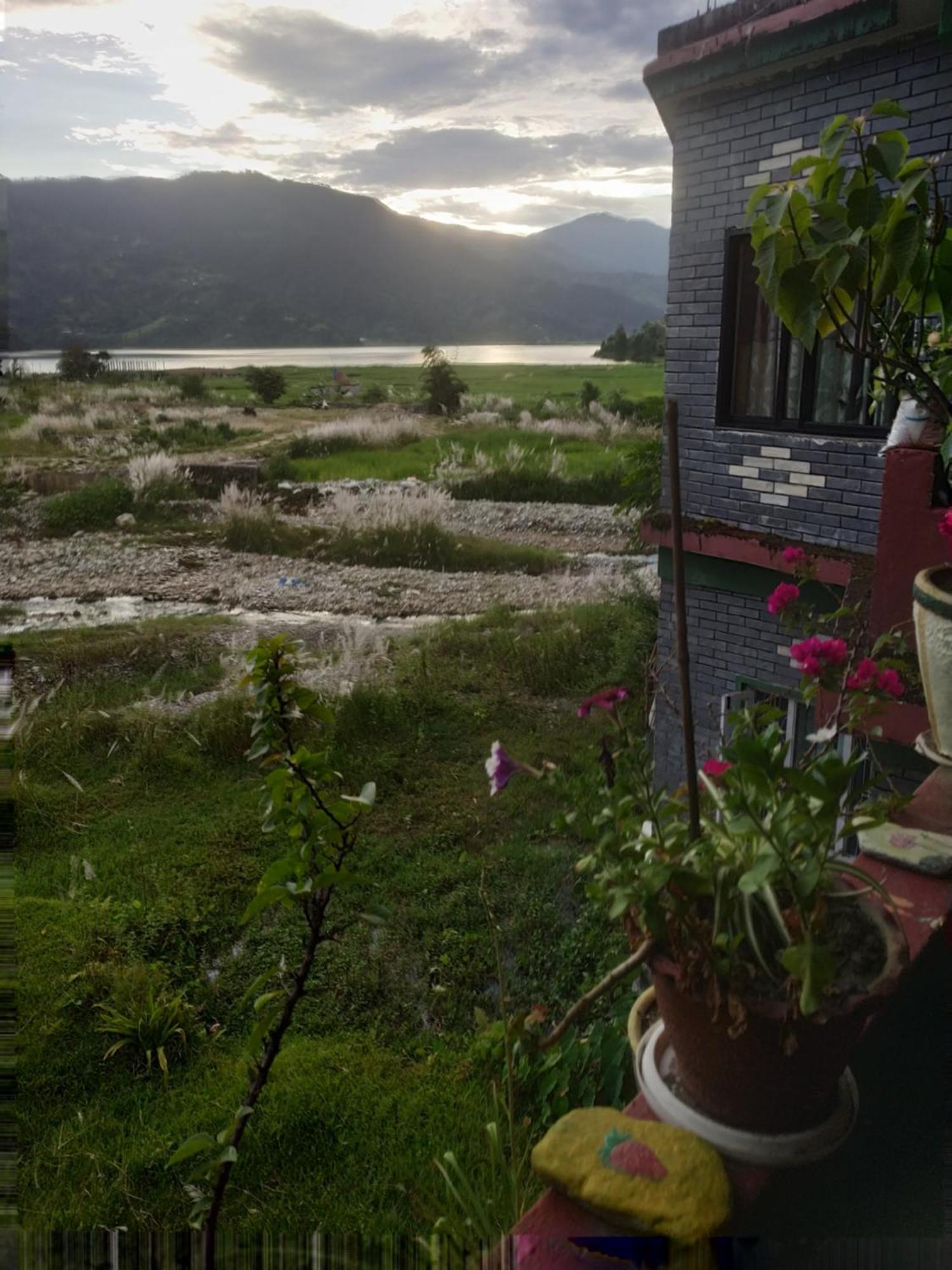 Bishnu Homestay Pokhara Buitenkant foto