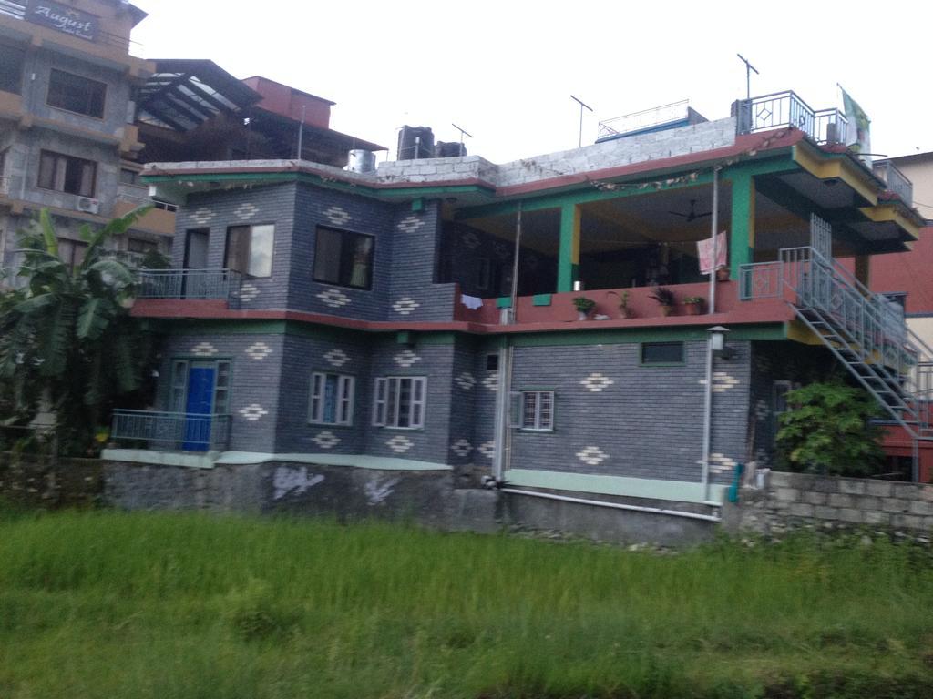 Bishnu Homestay Pokhara Buitenkant foto