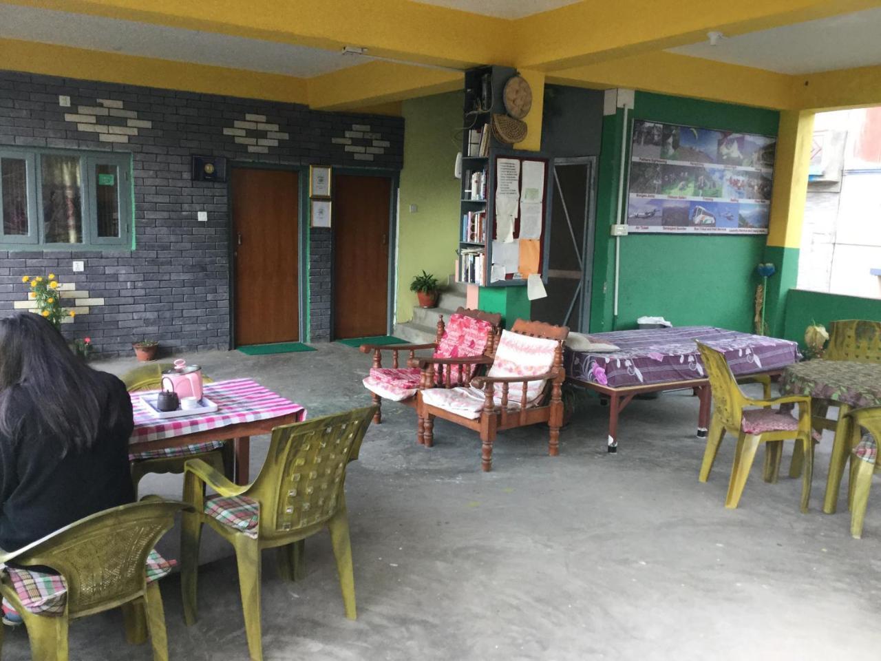 Bishnu Homestay Pokhara Buitenkant foto